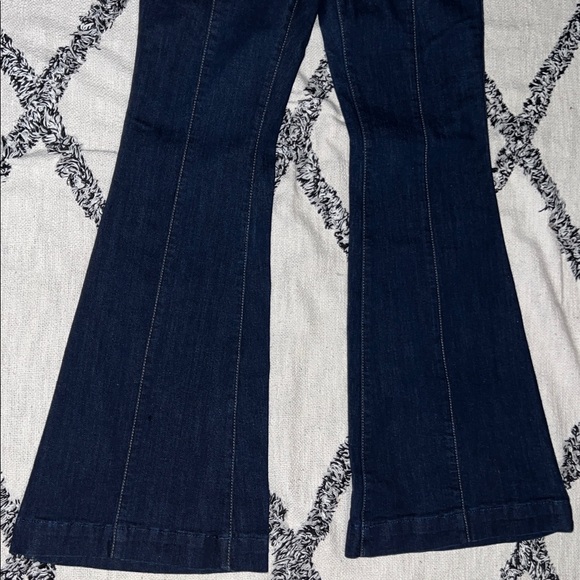 ARIAT R.E.A.L. WOMEN'S ALEXA HIGH RISE FLARE LEG JEANS SIZE 29R - Picture 3 of 9